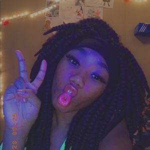 Meet your Posher, Imani